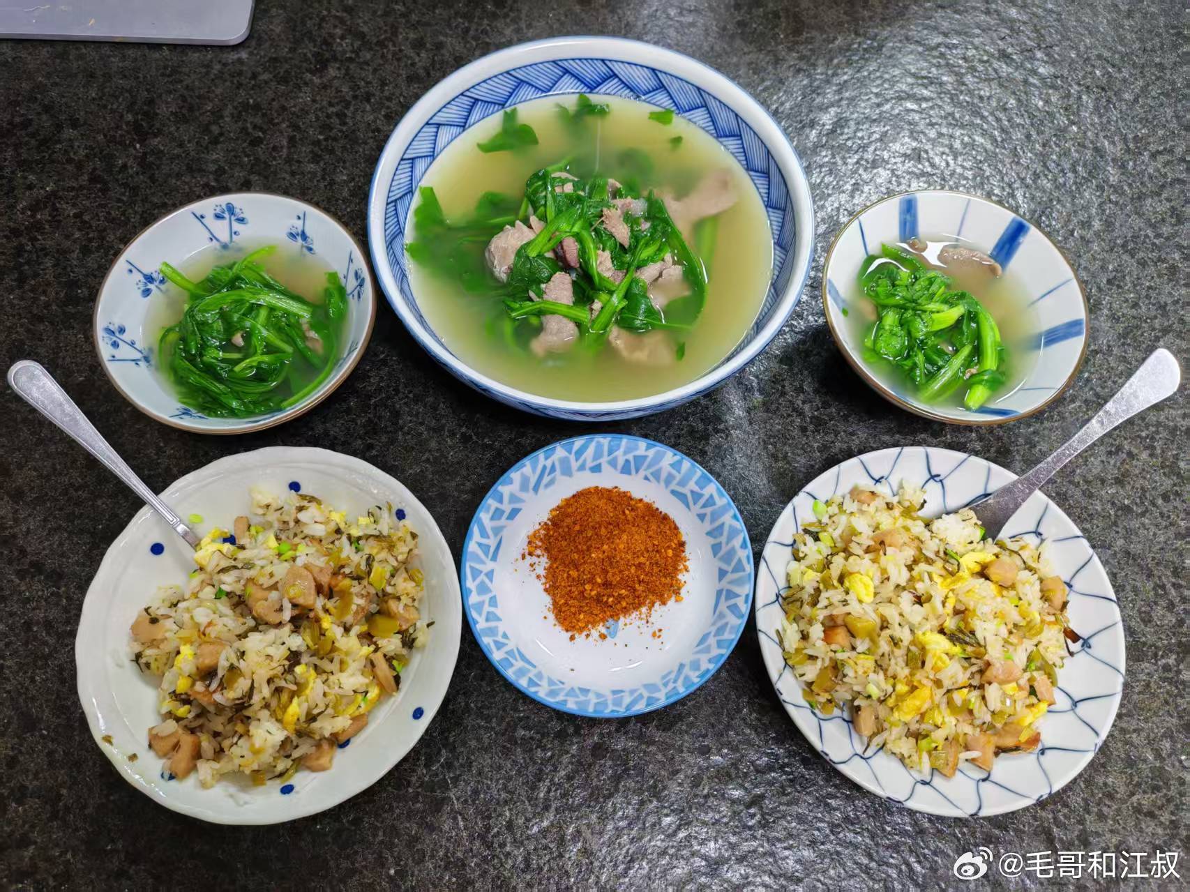江哥没精打采说：“难受。”我问：“哪难受？”江哥说：“浑身难受。”我没理江哥。江