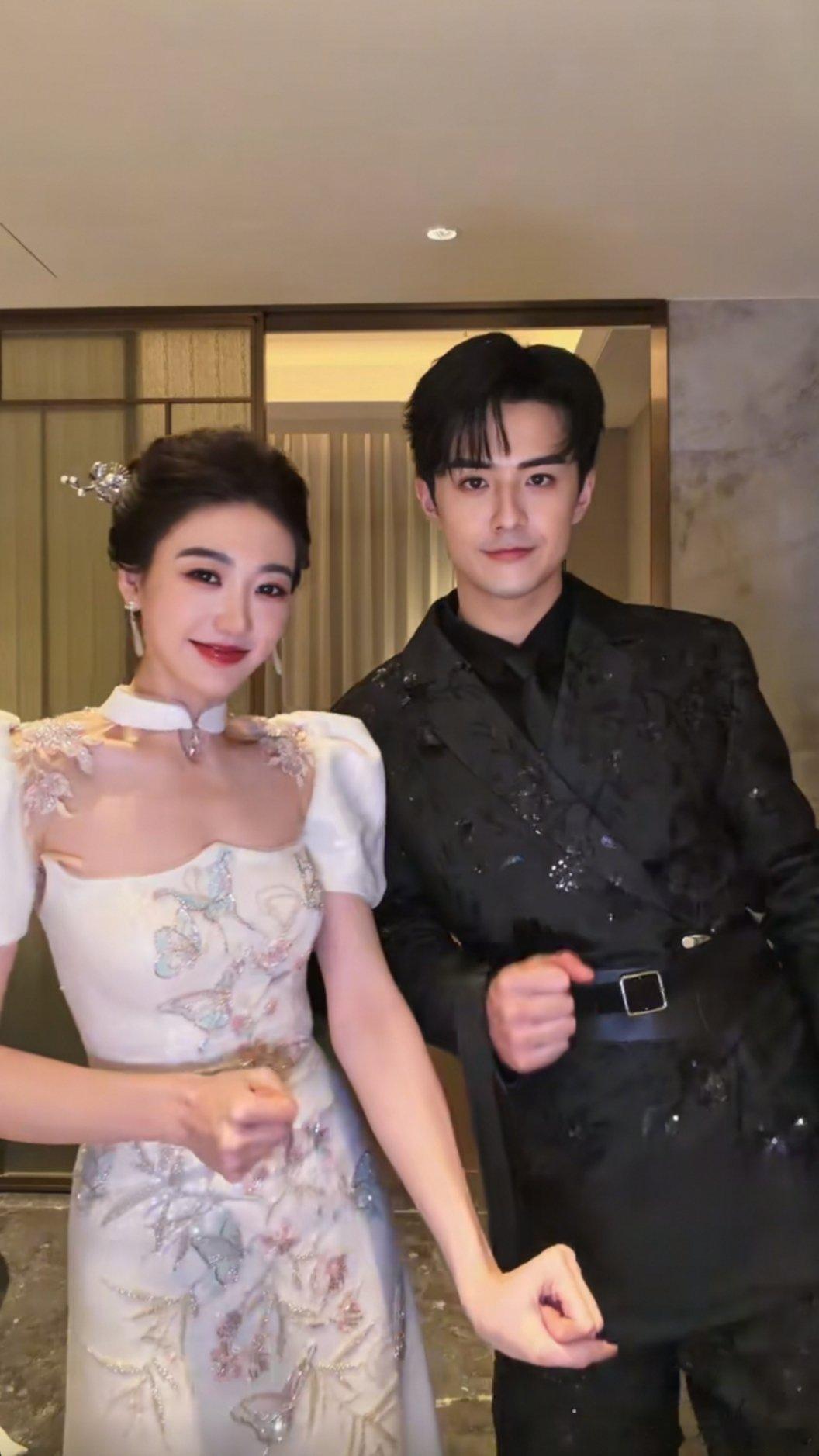 涂毓麟至从和我们狂舞之后卡子的舞技突飞猛进你看，这抖的多好哈哈哈一言不合就跳舞