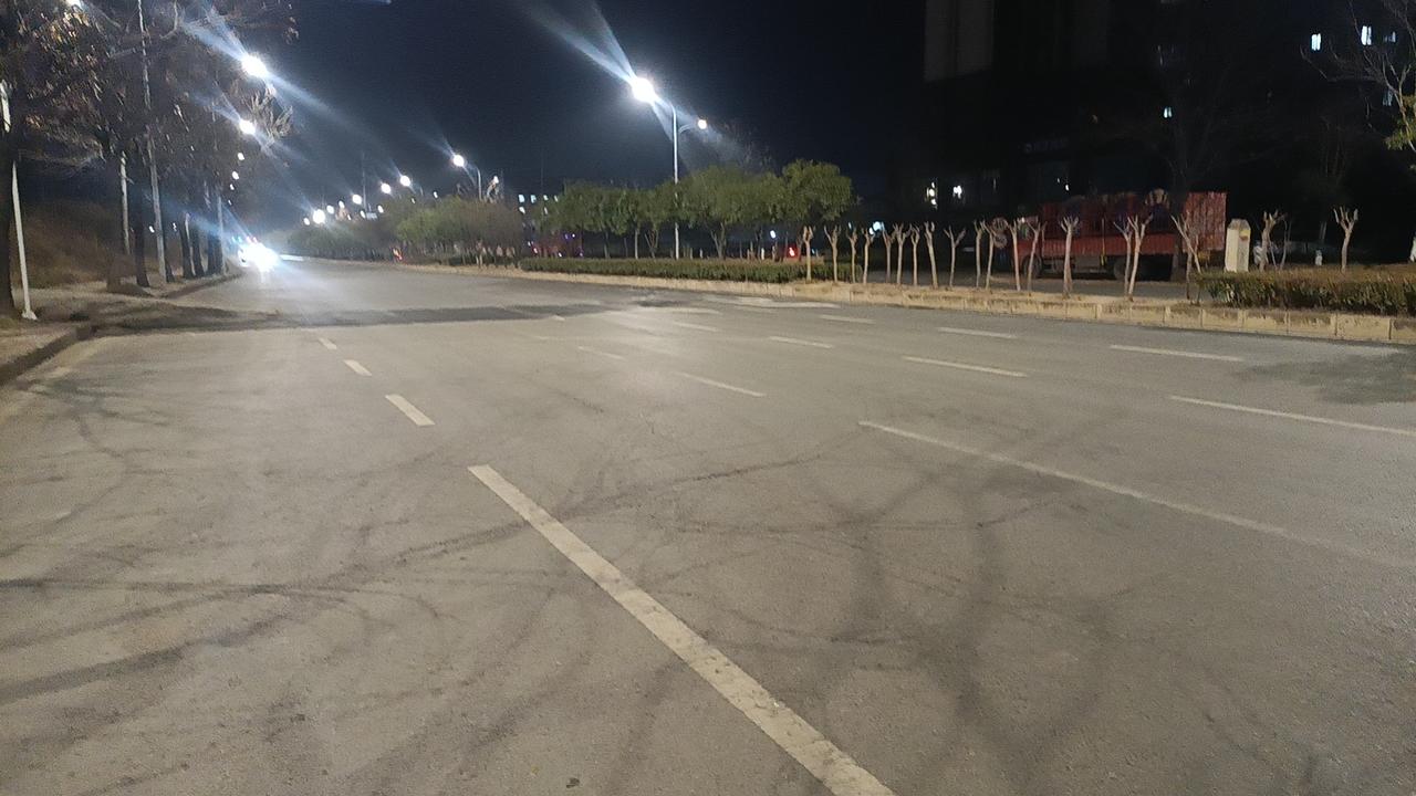 【上头条聊热！】当今这个信息爆炸的时代，热度就是王道。无论是娱乐八卦、社会热点，