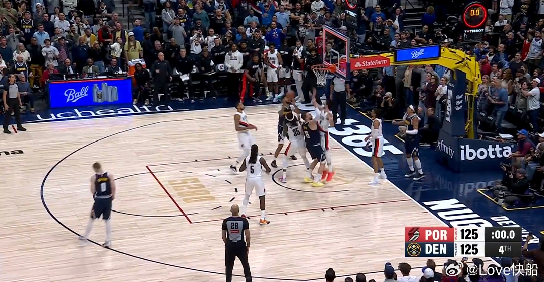 加时了，加时了，胖子最后没劲了！！！！！！！！这球没补进去，哎！ 