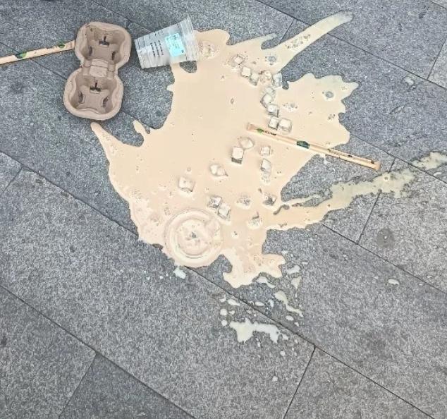 今日倒霉日常，好在吃上了好吃的[跪了][跪了] ​​​