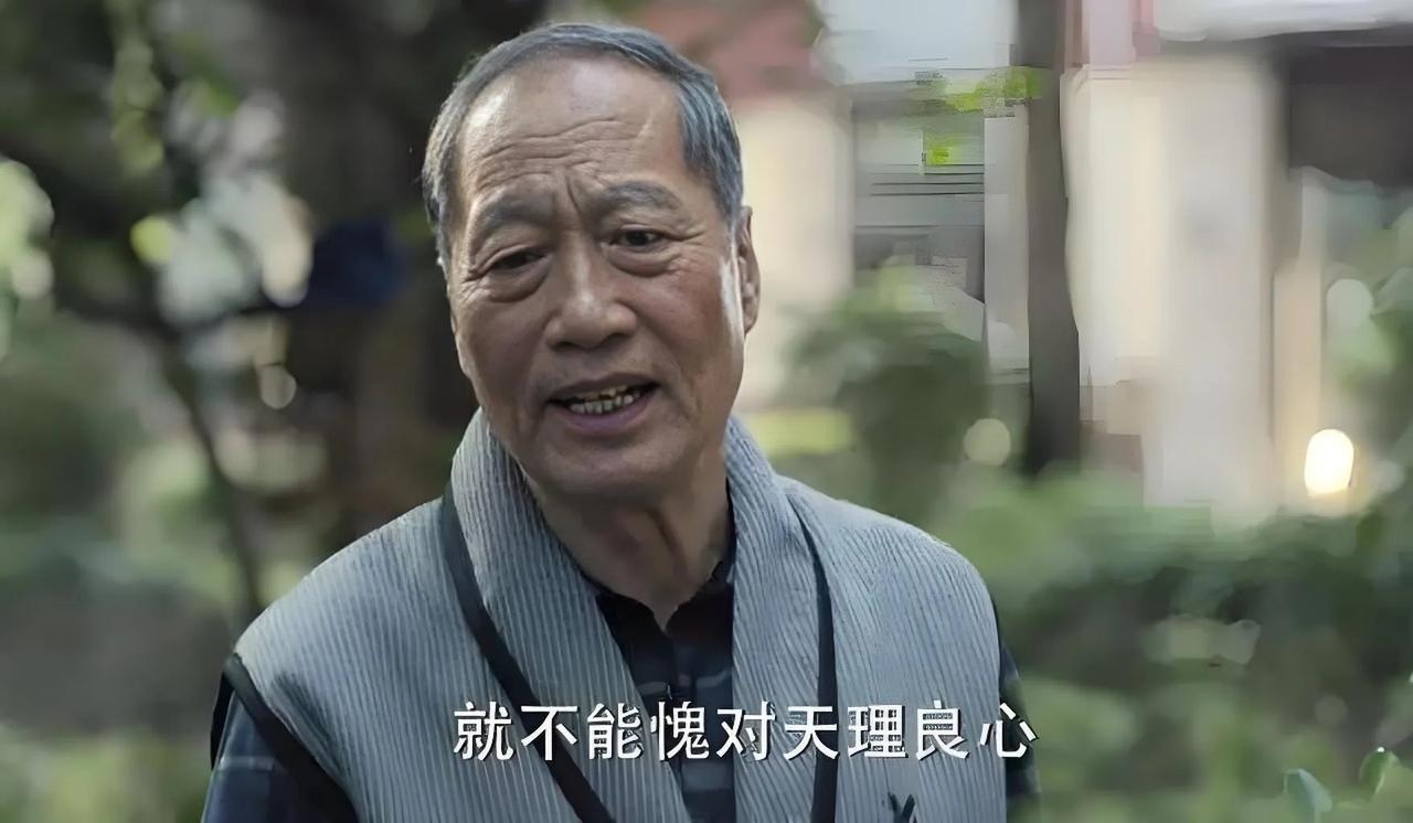 ：过节这几天闲着无聊又重温了了《人民的名义》这部剧，说实话剧情编得很不错，但也有