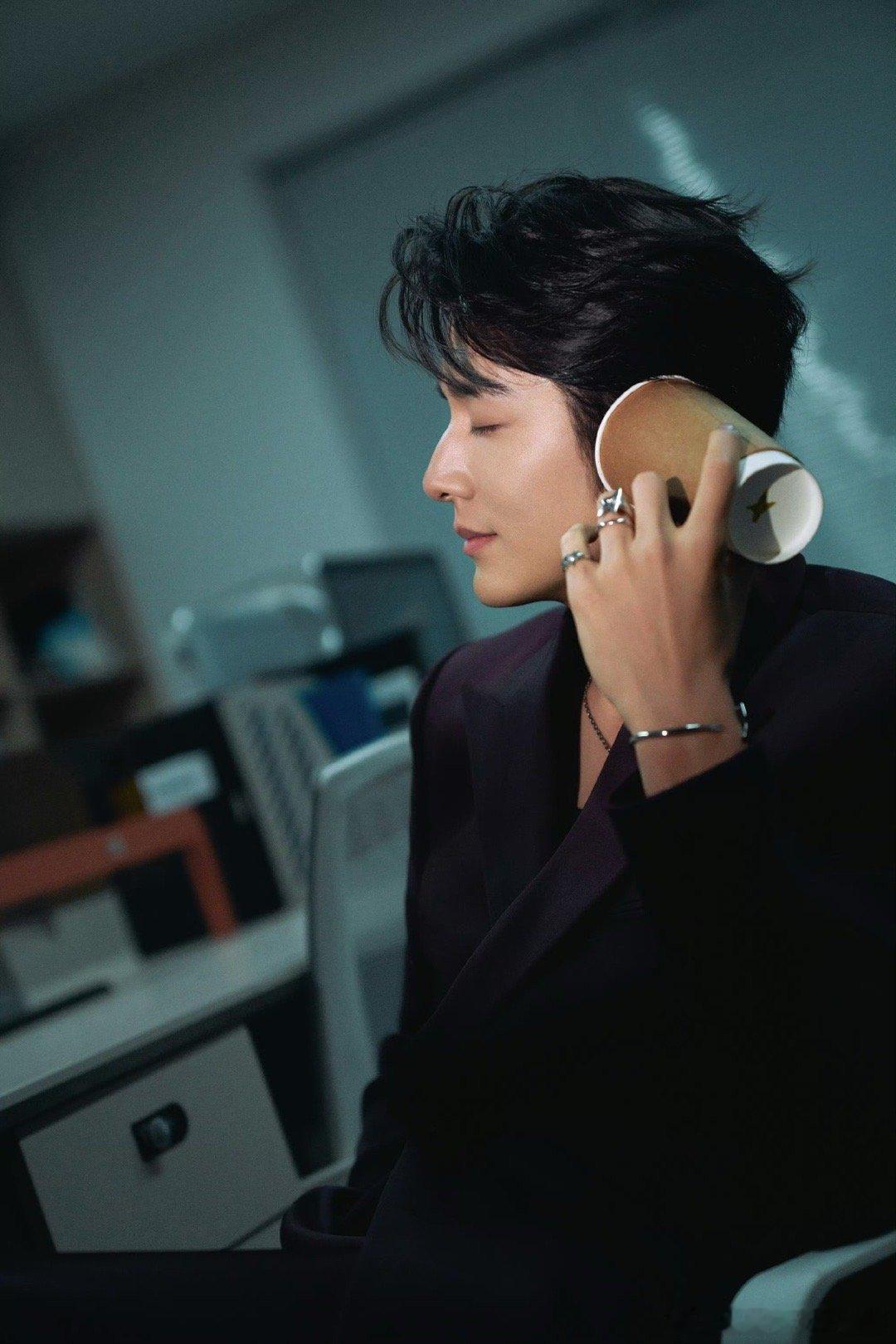 #张新成年度表现力演员#恭喜！荣获微博年度表现力演员，你的每一次演绎都让人感受到