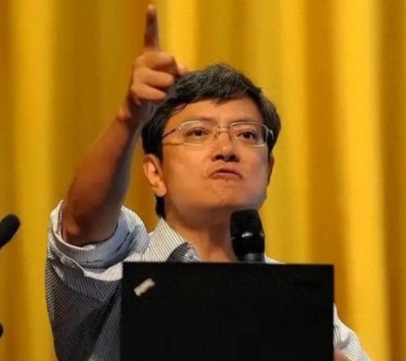 沉默已久的郑强教授再次发声，依旧是语出惊人：“人工智能如果把劳动力都废了，社会就