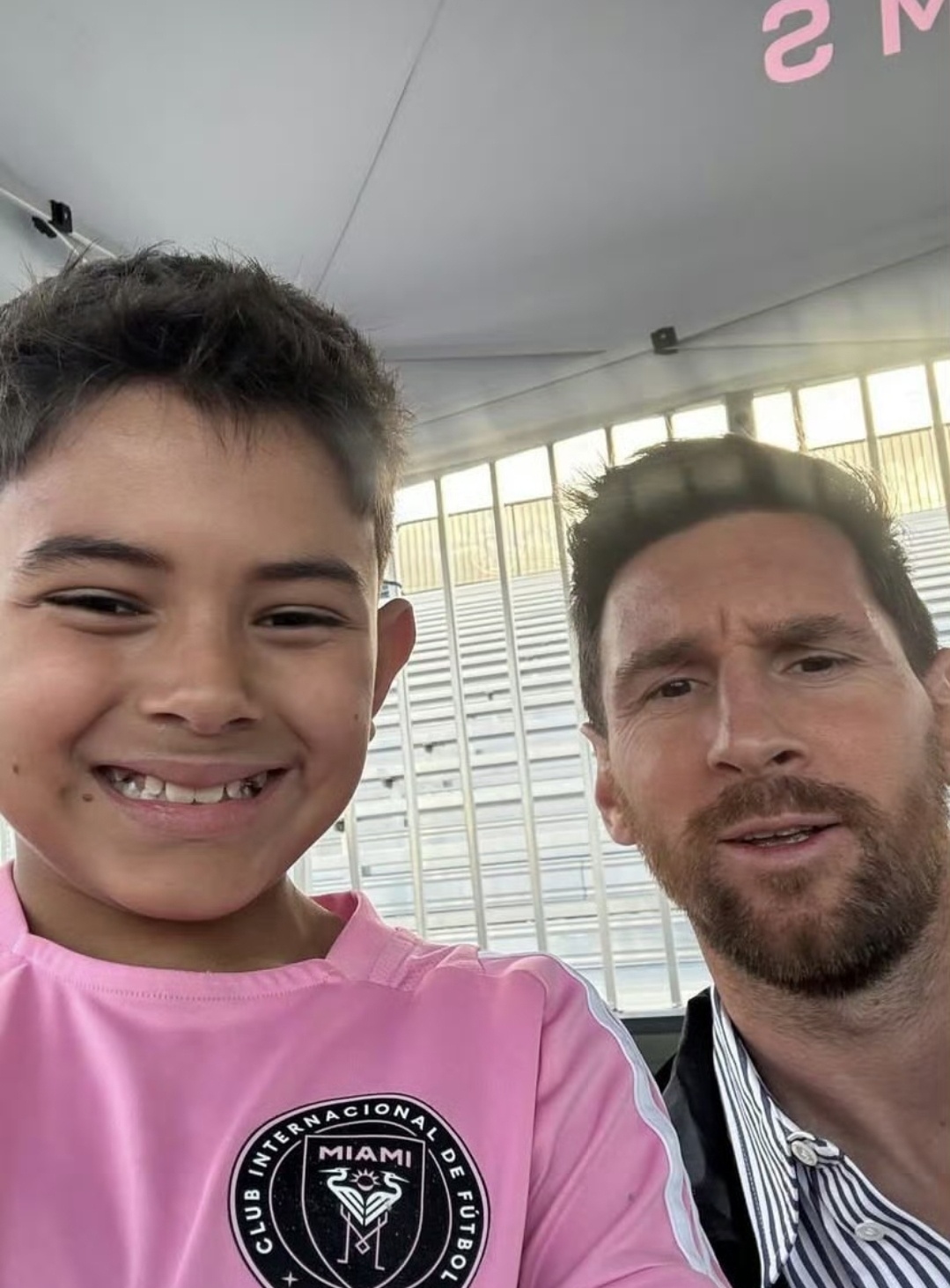 西媒曝光梅西收购球队真正原因：离家近，重点发展青训本周四，梅西正式完成对西班牙第