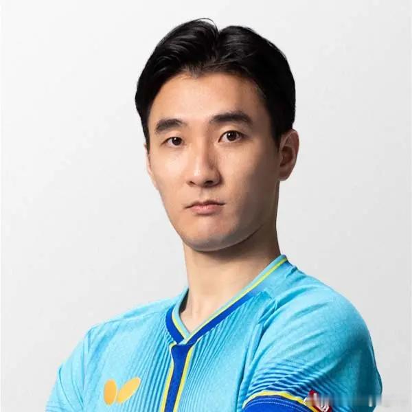 蝴蝶官网签约韩国选手公式照更新 