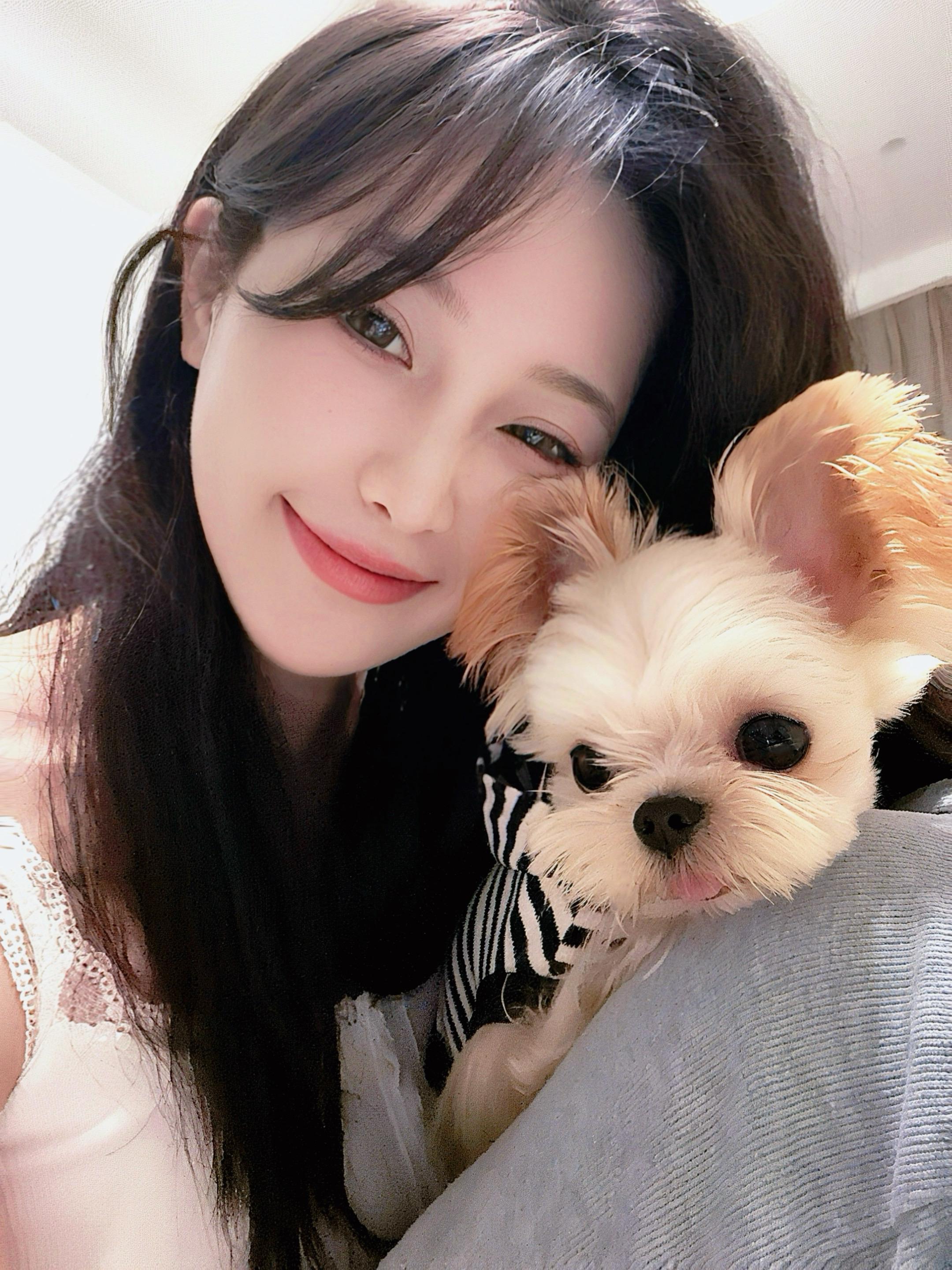 人需要很多很多的阳光去蒸发身体里下过的雨季