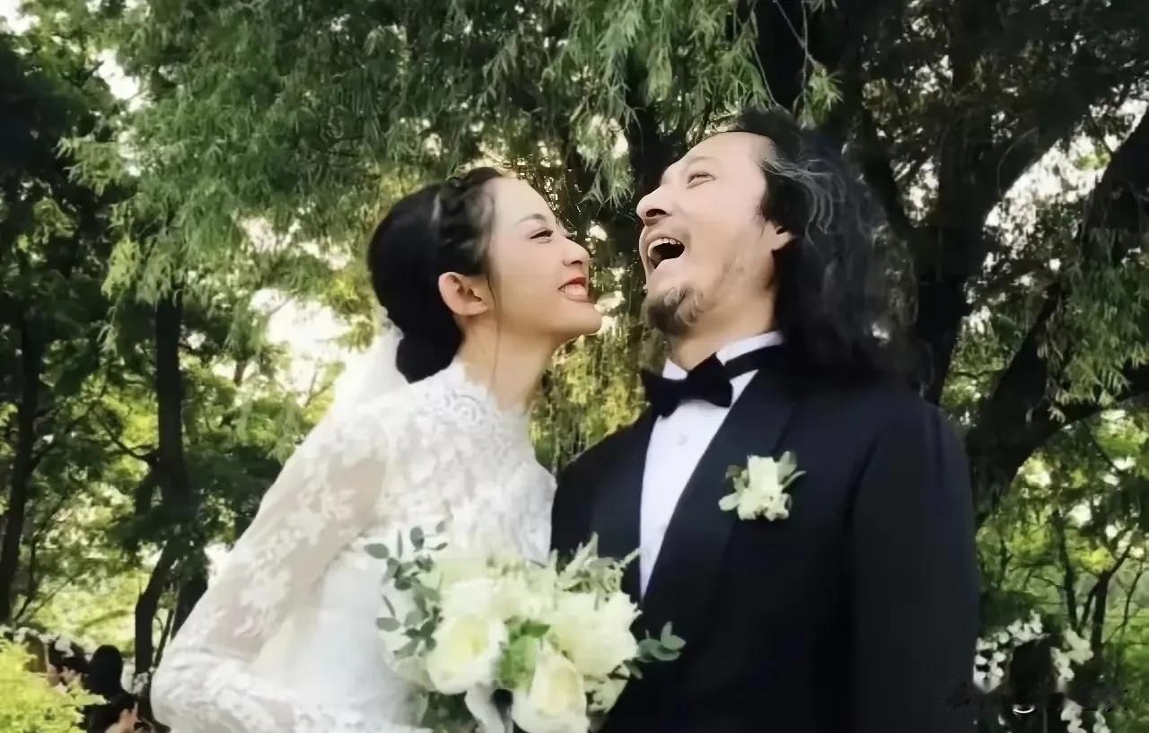我感觉万千惠真的不心疼她妈妈，因为她妈妈离开家乡，不远千里来帮她带娃，这就已经在