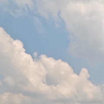 🌥 🔥 梦想，是心底那簇永不熄灭的火焰，在每一次疲惫或迷茫时，悄悄为你照亮下