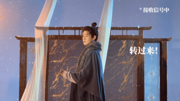 捡到了任豪李怀安的手机任豪拍了李怀安vlog谁能拒绝李怀安的私人vlog啊，片场