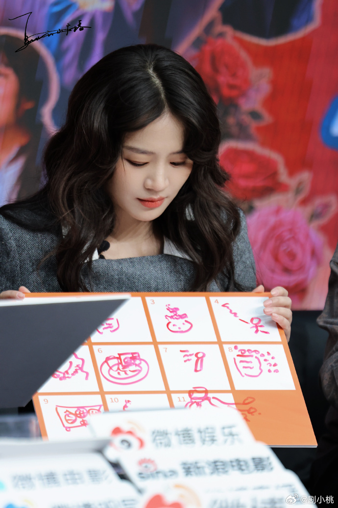 马思纯咋变东北黎吧啦了 瞧瞧这还原度，马思纯直接把东北黎吧啦给演活了！那东北大碴