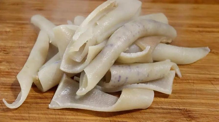 老人吃猪皮有“奇效”？医生：在家里经常做来吃，既治病又健康！

“你们年轻人知道