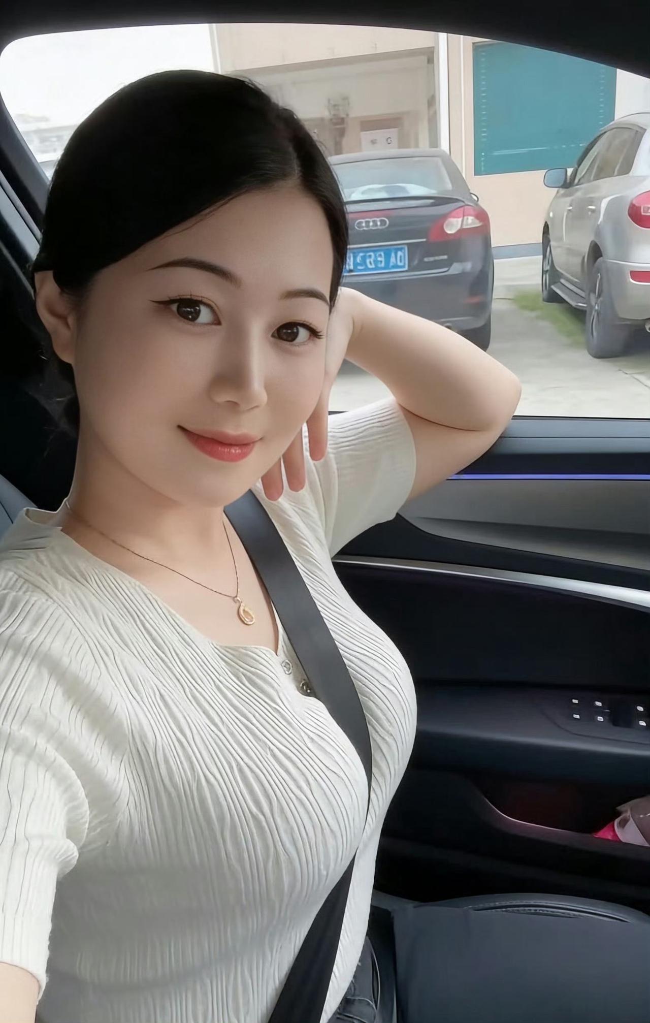 35岁，单身未婚，找不到对象，有看得上我的吗？
大龄女孩择偶 找对象想结婚