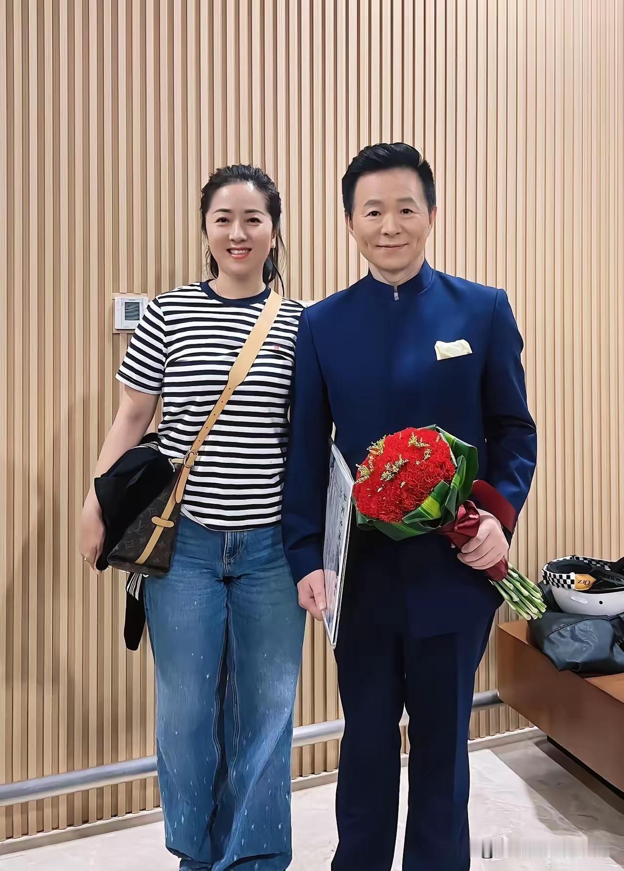 王宏伟
杨珊珊
夫妻照