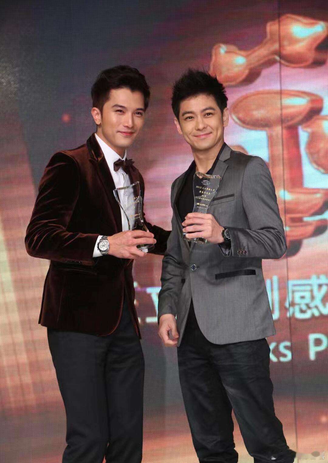 台湾省的古早艺人怎么都是赛车手，邱泽林志颖真的真的各有各的帅！很有辨识度的帅！ 