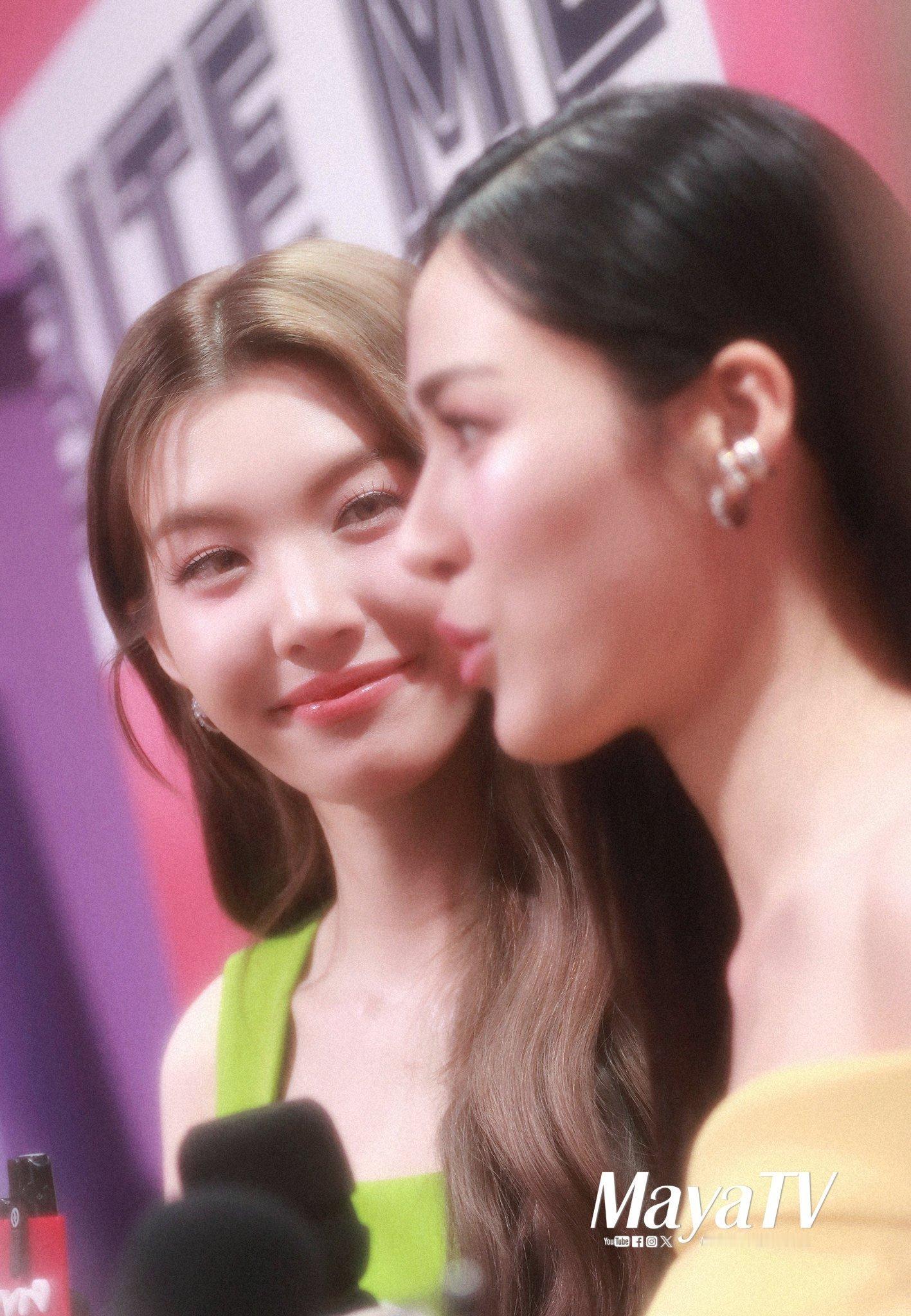 爱人的眼睛会说话 ​​​