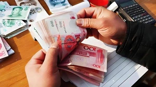 近日绍兴杨女士咨询法律问题：其丈夫婚内五年未经同意，向已有退休金的公婆转账50万