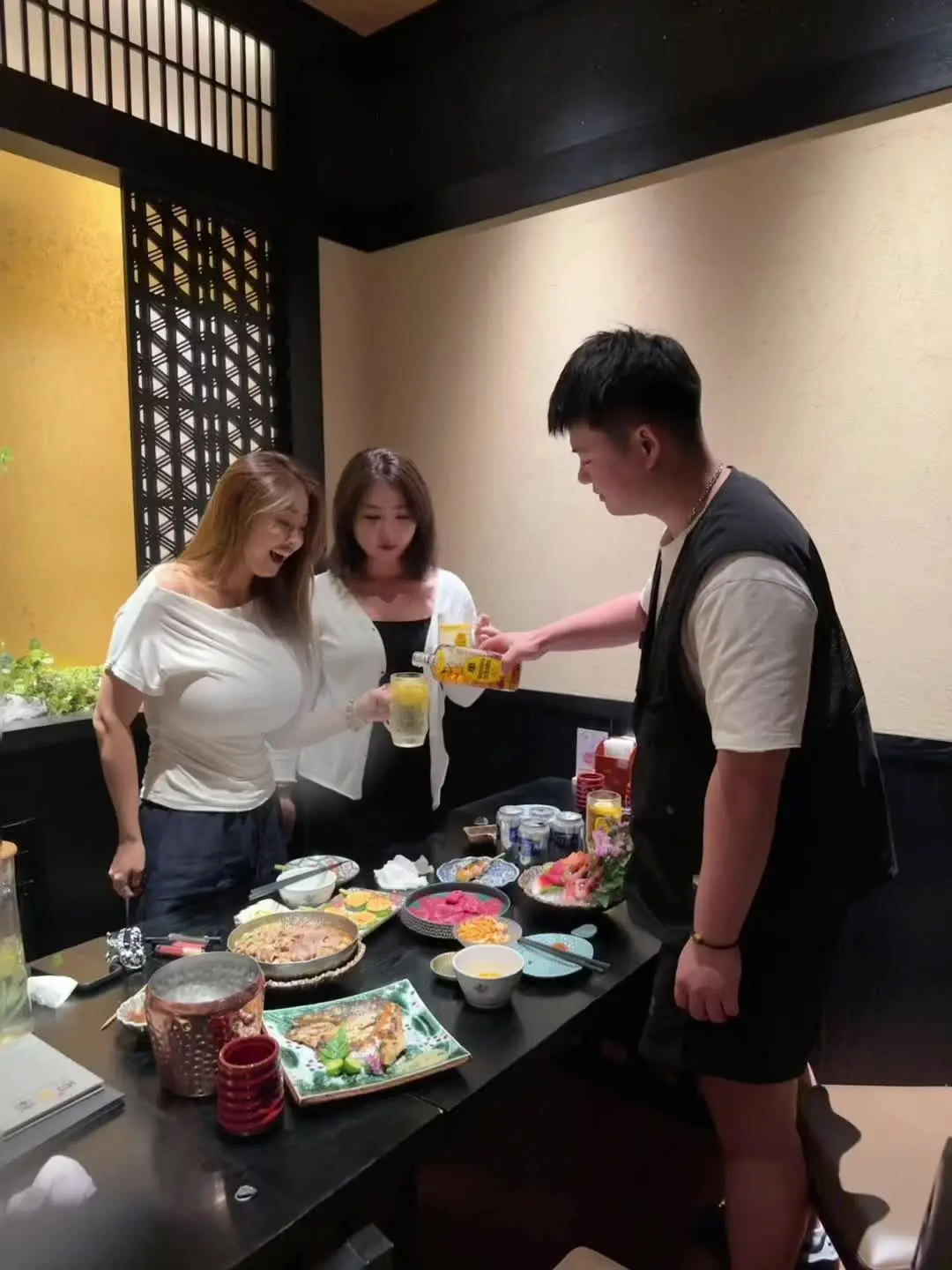 黄头发的是Steve