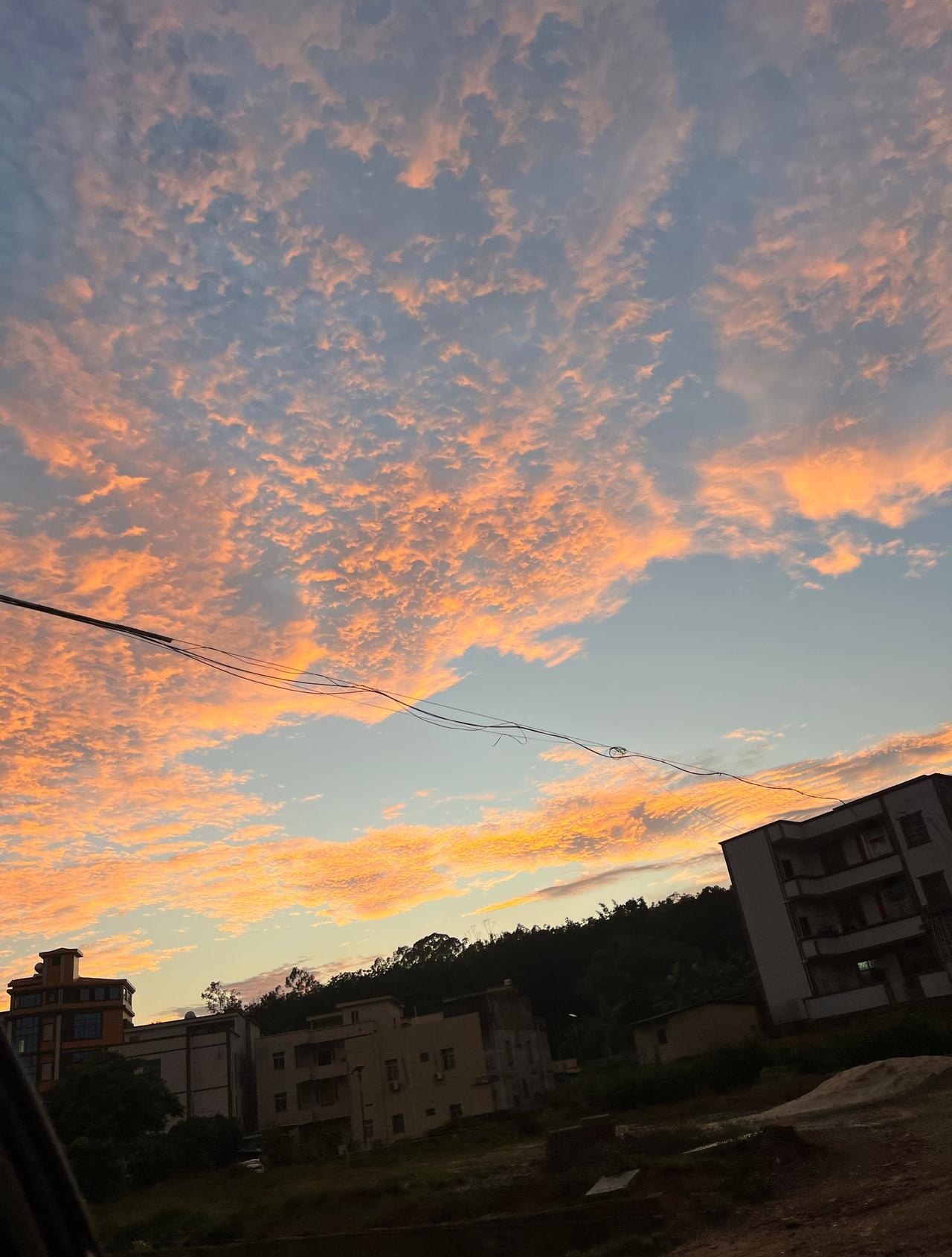 今天下午一阵暴雨后的高州石板镇 ​​​