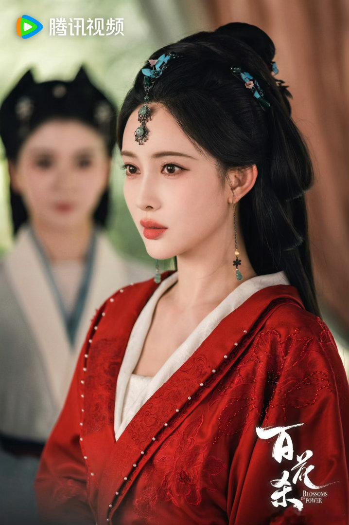 百花杀浴桶吻是三个人的吻百花杀 门内吻得温柔缠绵，门外听得心碎落寞！一场吻戏两个