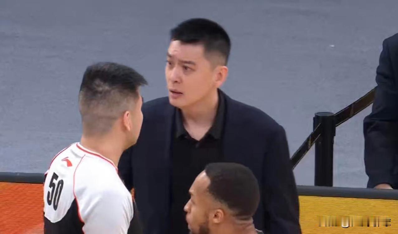 浙江广厦不愧冠军球队，在防守上全场压制，辽宁大外援莫兰德仅拿下1分，姜星宇数据栏