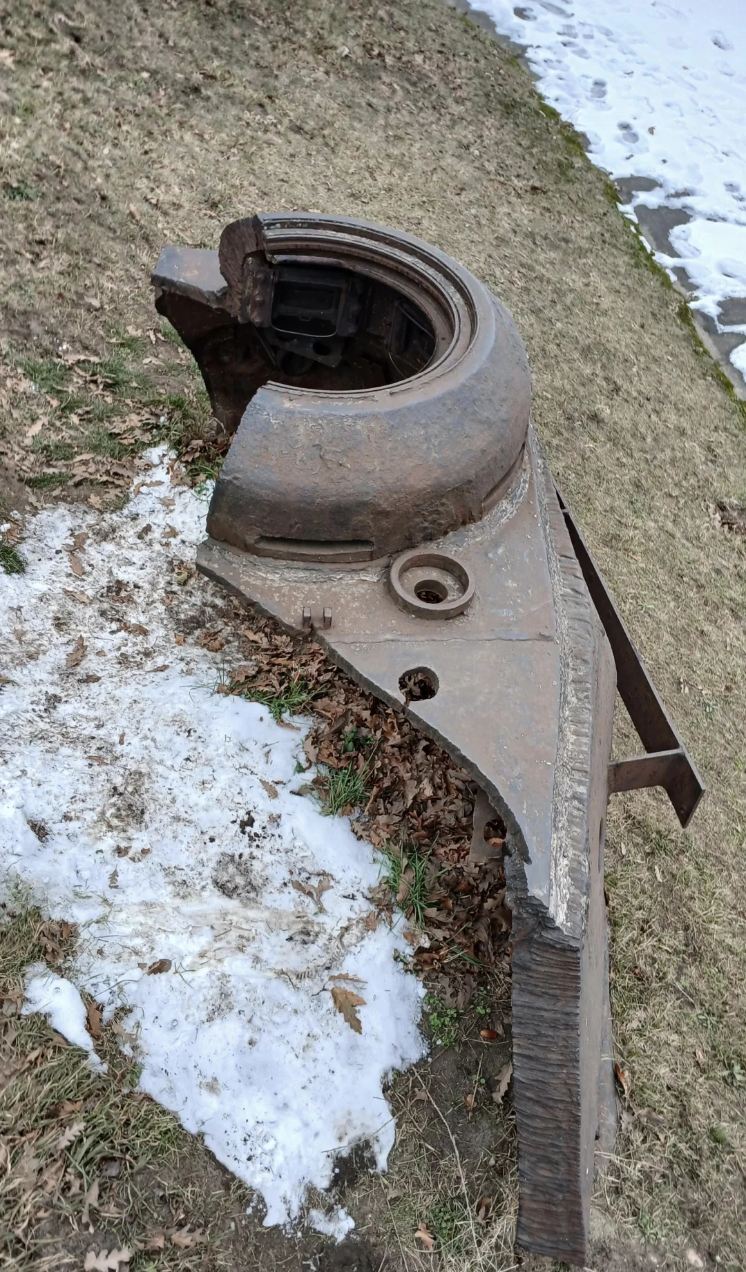 苏联JS2坦克炮塔装甲厚度