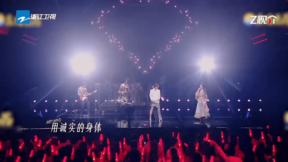 张碧晨告五人我想要占据你 被这场合作震撼到了！张碧晨的歌声一如既往地稳，与告五人