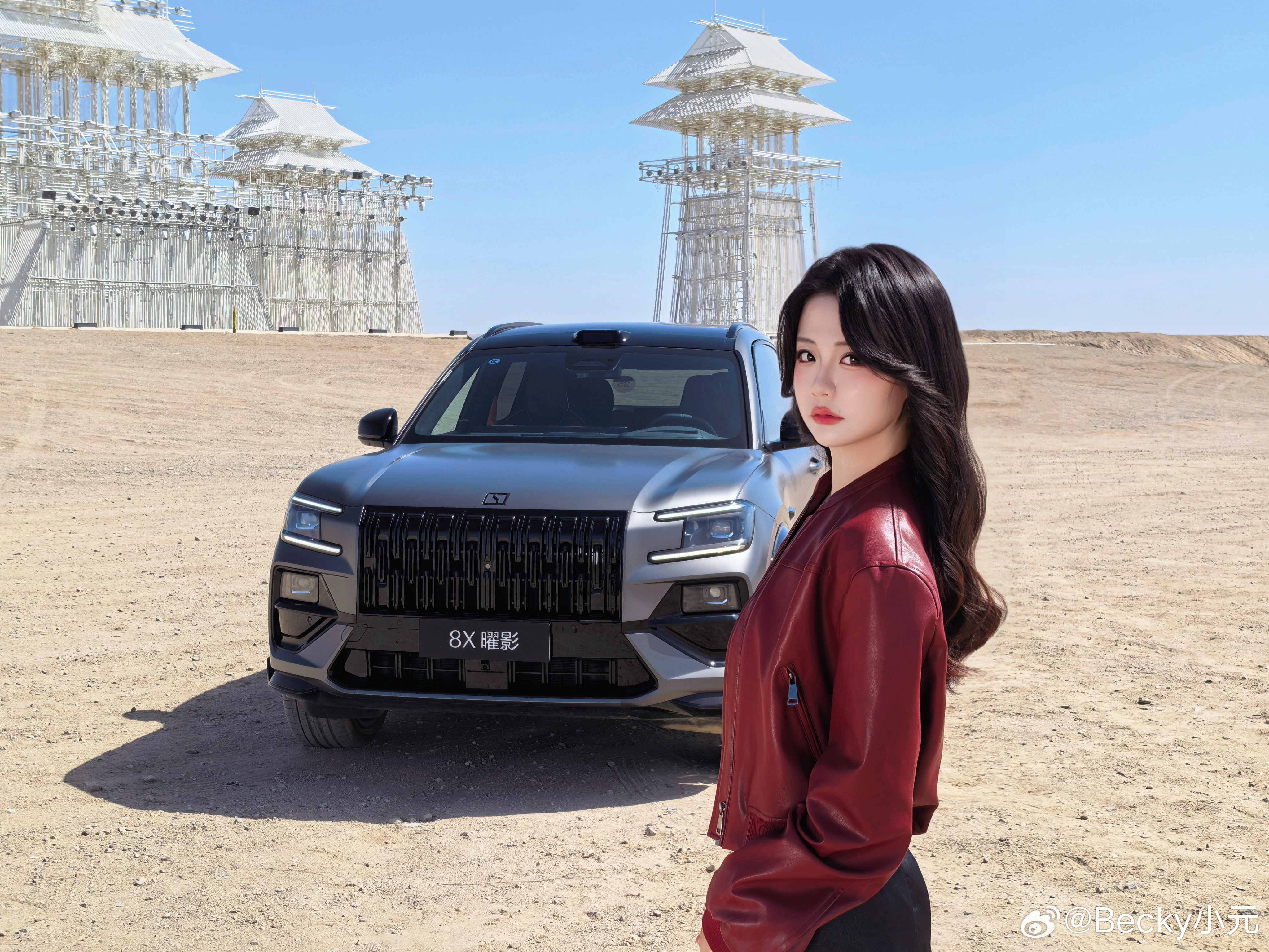 极氪8X曜影，帅就完事了🌪️哑光星际灰的质感，简直长在我的审美点上！车停敦煌无