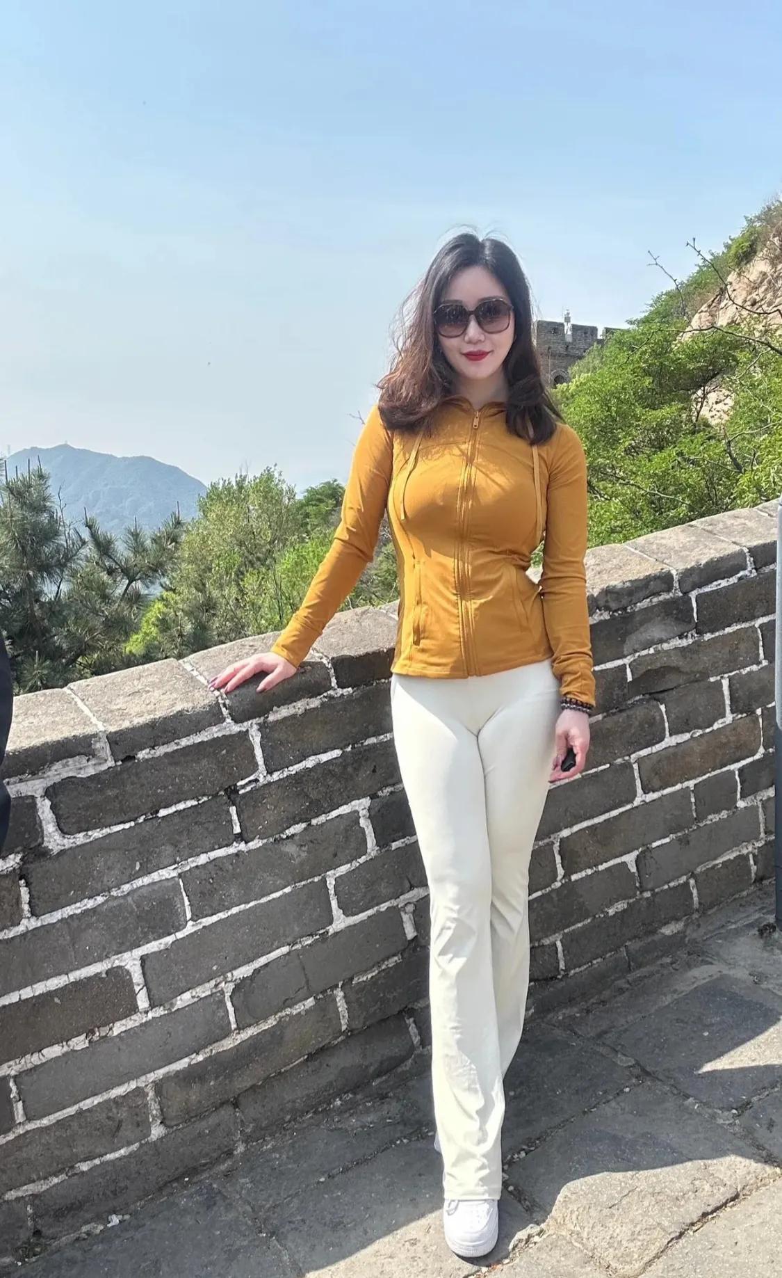 如果把潘金莲放到现在，你还会觉得她有那么不守妇道吗？
如果把西门庆放到现在，你还