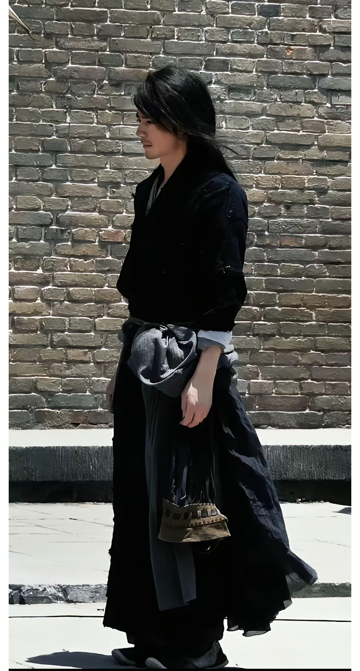 以前的武侠创造多好，干脆利落，粗布麻衣。 