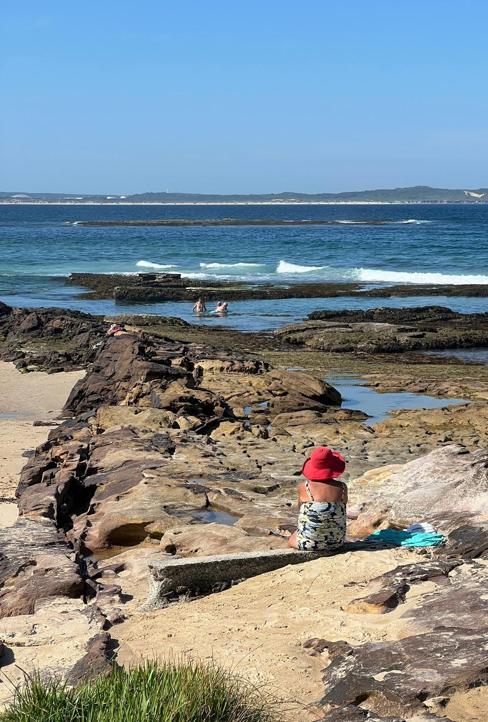 “最是人间留不住，朱颜辞镜花辞树”，这世间拥有的东西往往珍贵又短暂。就像李煜笔下