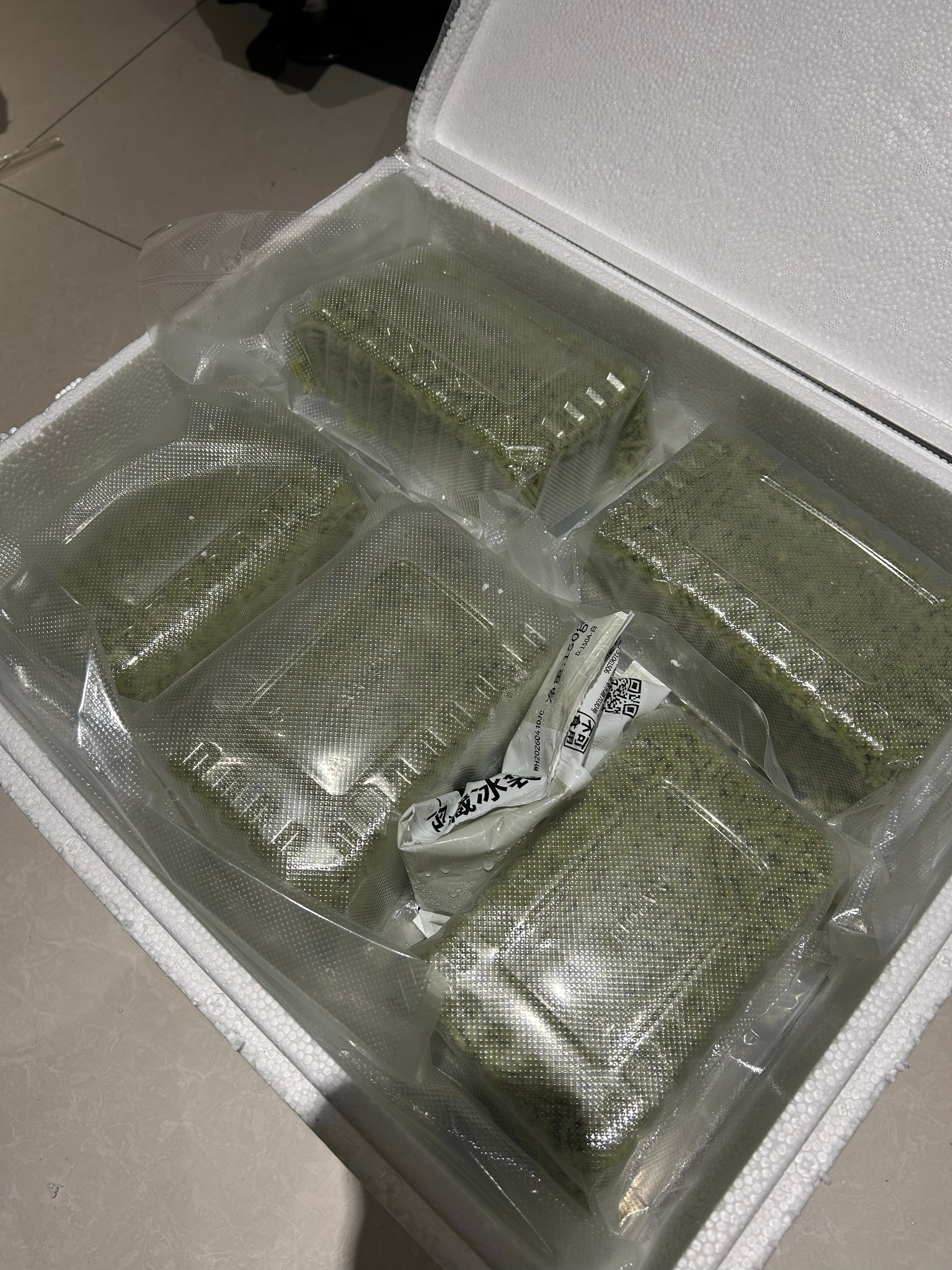 给你们看点稀罕物这玩意儿我小时候吃过以前可金贵了就我小时候的物价它卖10块钱一斤