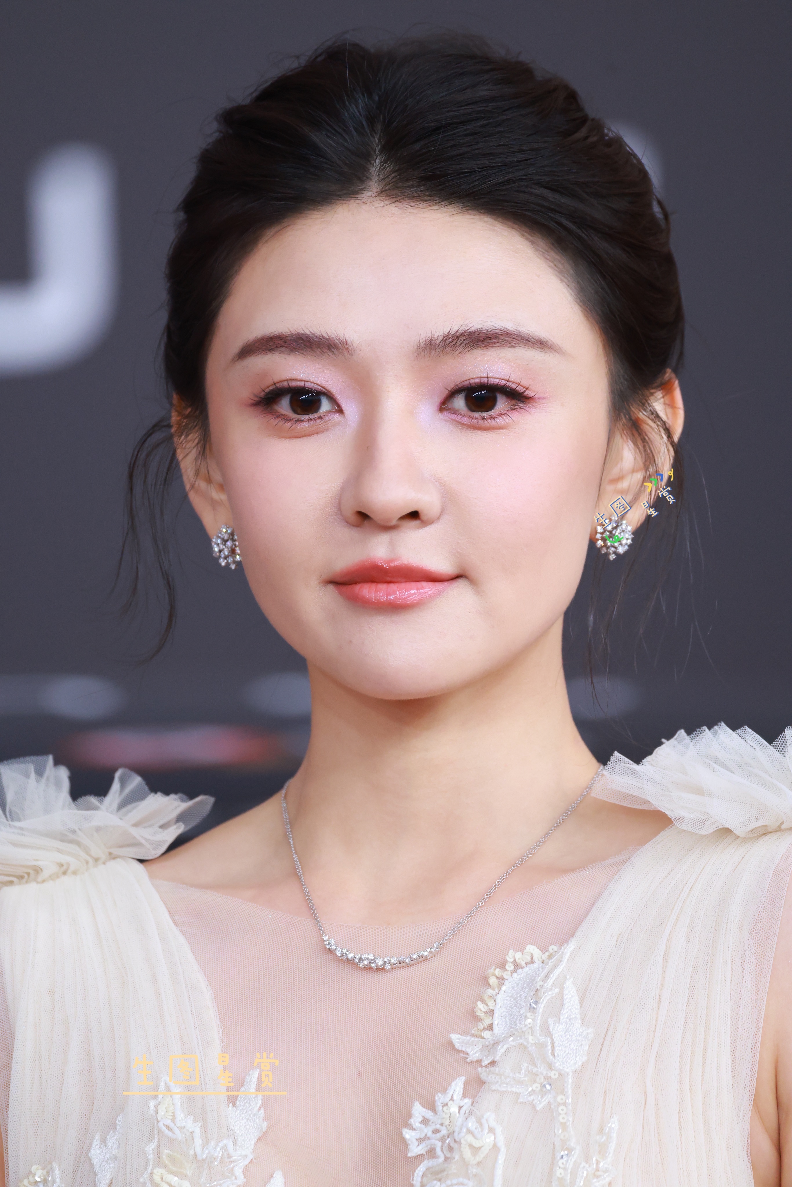 梁洁微博视界大会红毯生图公主点点，点了这份纯仙美貌🫧🧚‍♀️梁洁看得出她是公