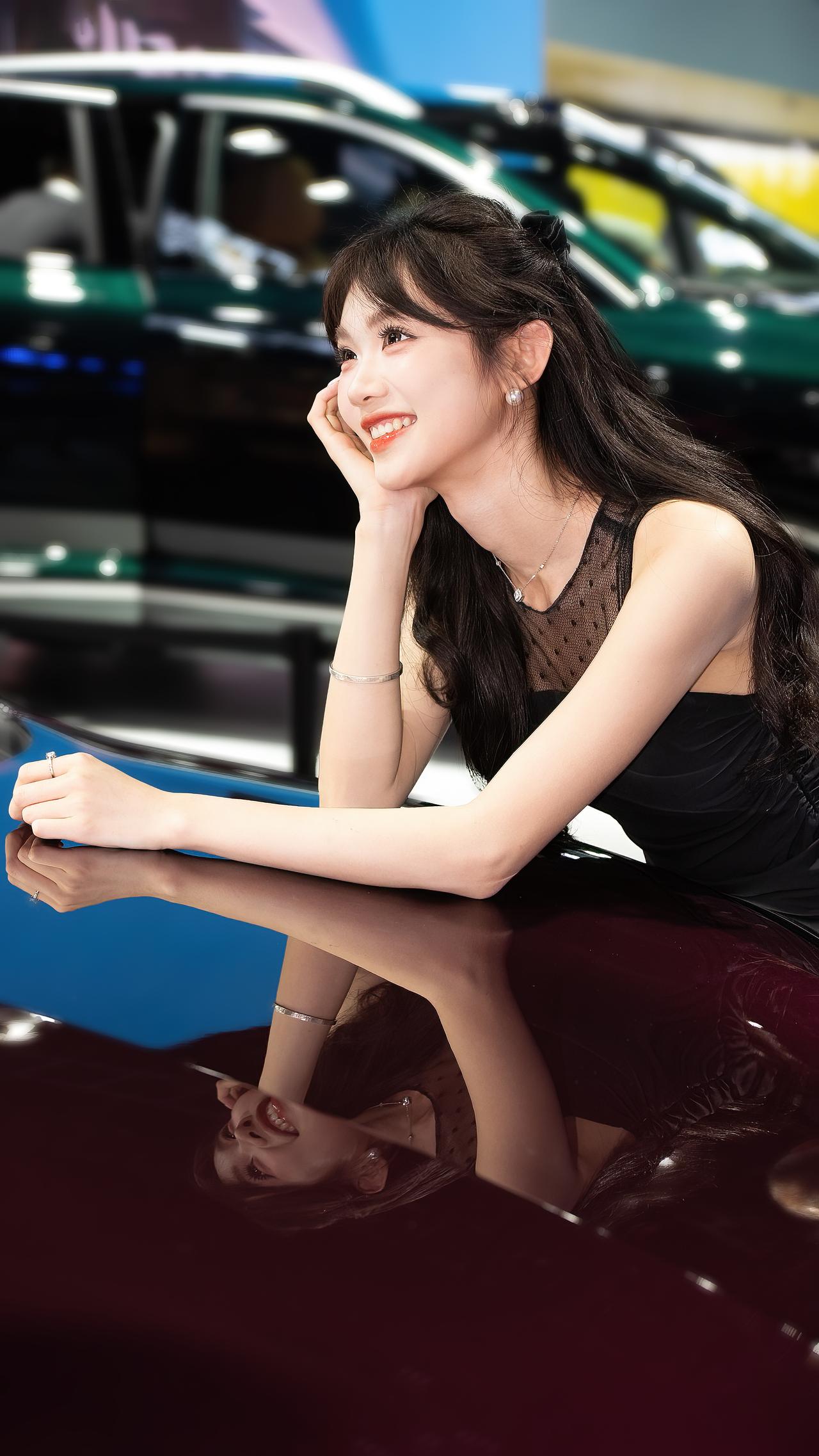 成都车展车模美女 车展现场 好看的小姐姐 炸毛旺仔