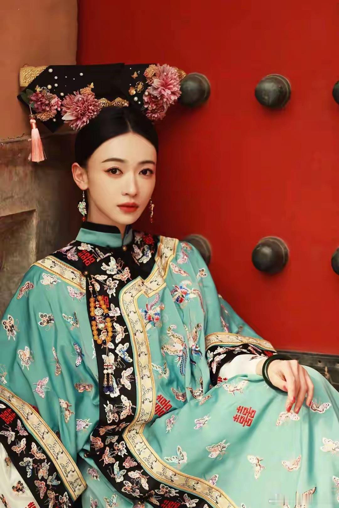 1.吴谨言在复仇赛道是独一份的，一旦开了复仇题材的S+剧本，片方都会优先选她来拍