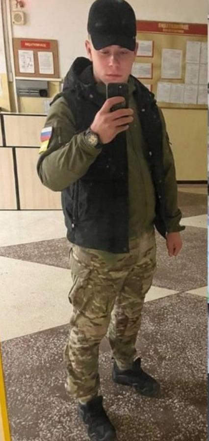 一位俄罗斯士兵分享了自己的受伤到后方的过程，他于2025年2月在乌克兰冲突中因雷