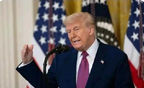 这两天，全网被特朗普“病危”“去世”的消息刷屏，黑白照满天飞，说法一个比一个吓人