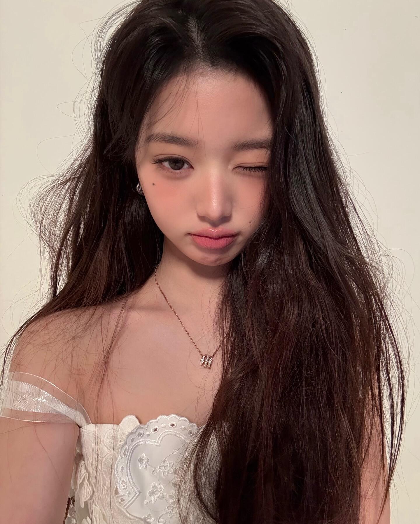 张元英今日ins更新公主呀 ​​​