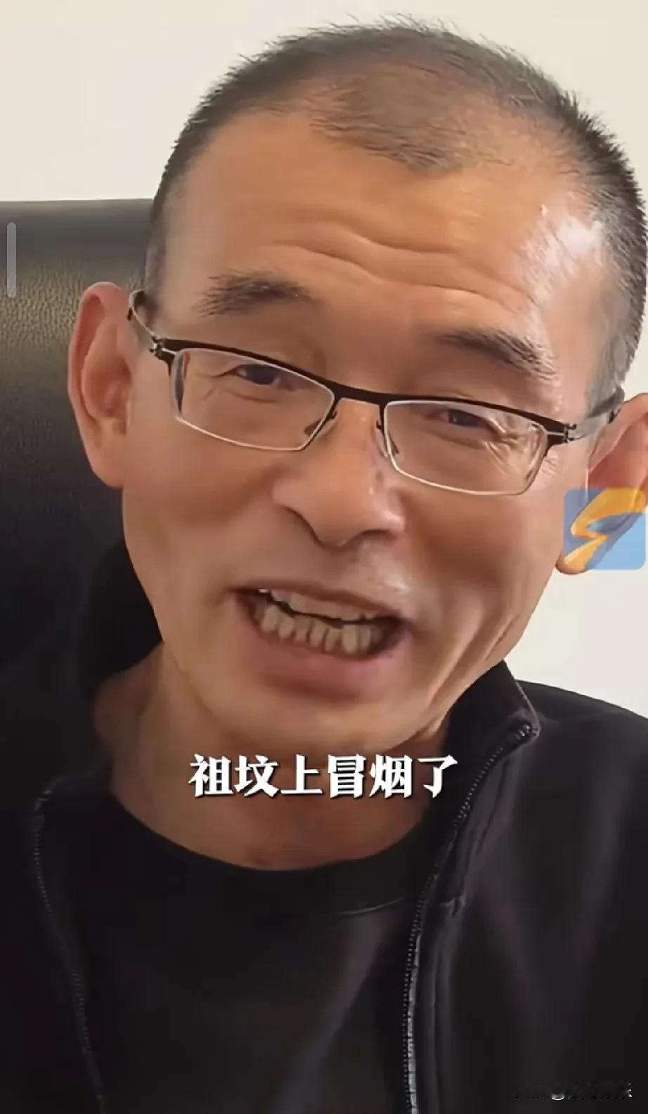悬赏千万寻子的深圳富豪与儿子团聚儿子当过兵，目前是双一流大学的研究生
两人相见时