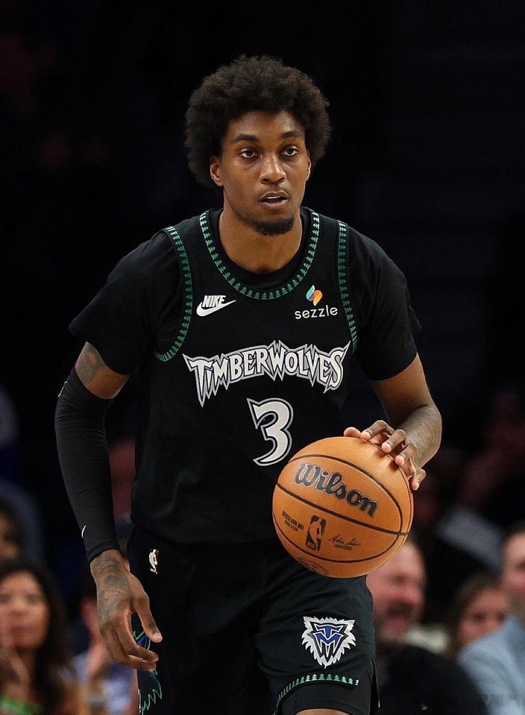 贾登·麦克丹尼尔斯表示，他不希望森林狼队搬到东部联盟“我完全没有那种感觉……我喜