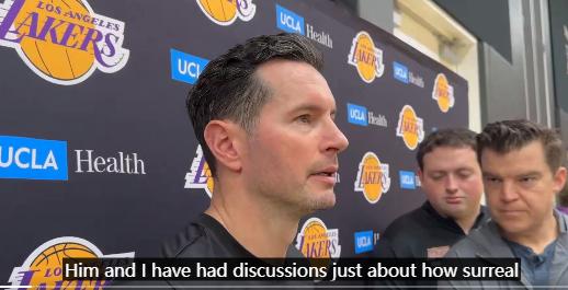 雷迪克称里夫斯值得首次入选全明星。
  雷迪克对记者说：“我上任主教练后和里夫斯