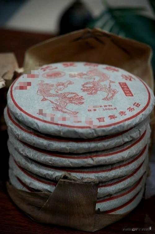 职业打假该不该支持？江苏盐城，男子花1000元购买了5饼茶叶，生产日期显示在20