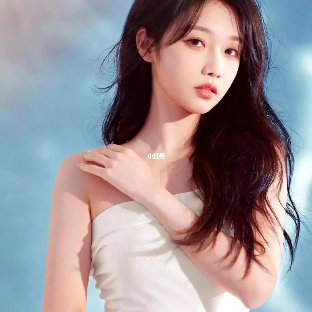 温柔少女风，梦幻夏日氛围气质少女感 梦幻少女感 梦幻少女风 甜粉花漾少女 温柔花