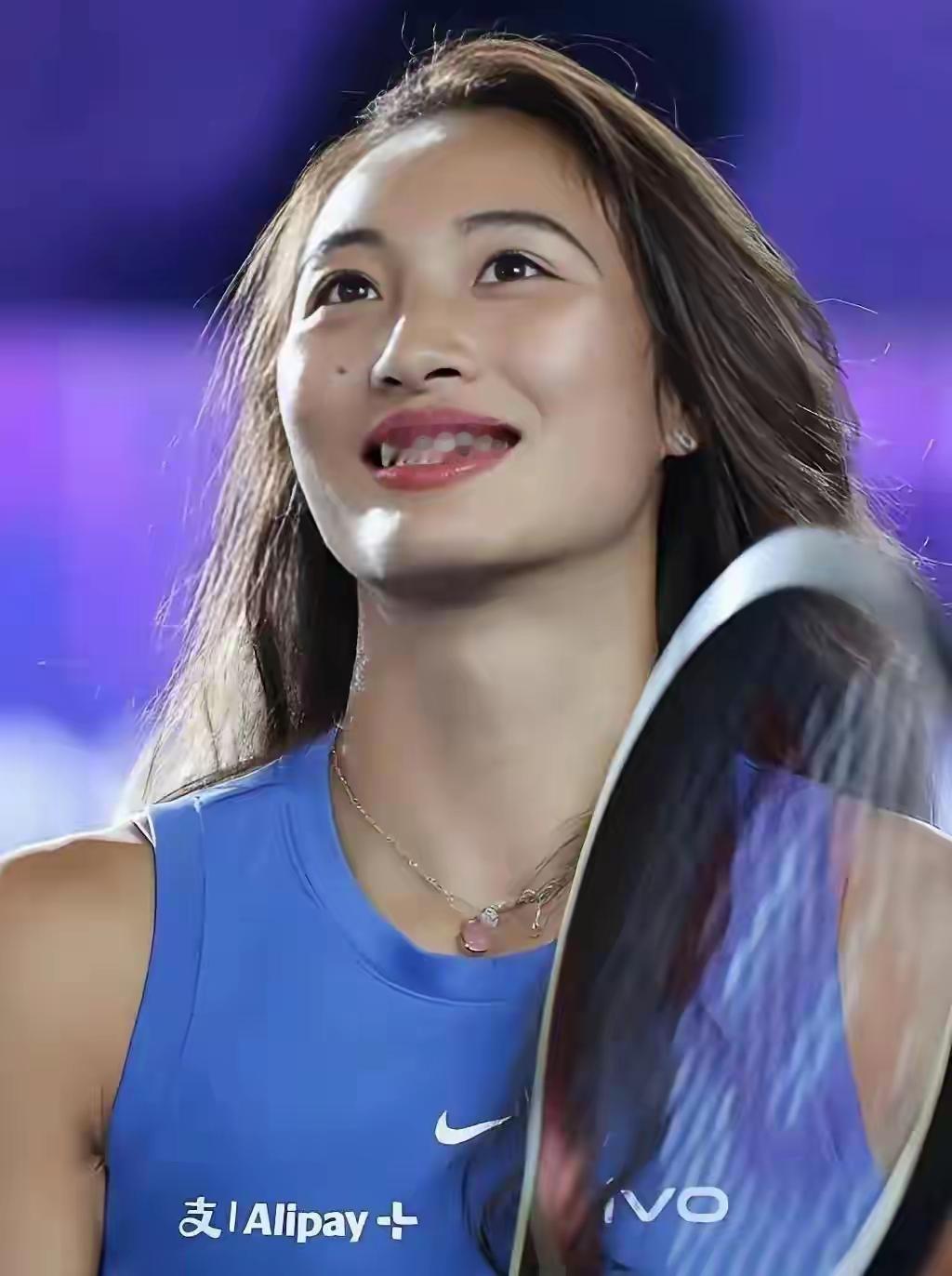就凭郑钦文的名气，商业价值绝不会低！！