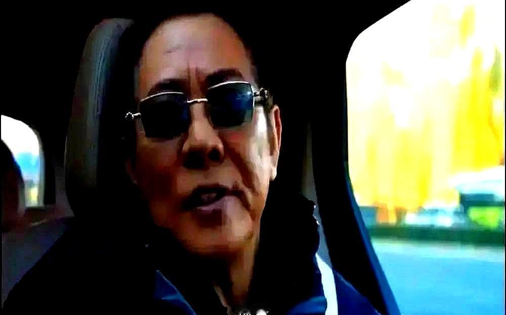 6.5亿拍一部武侠，赌命！
 
袁和平81岁还在沙漠里摔人。吴京、谢霆锋、于适、