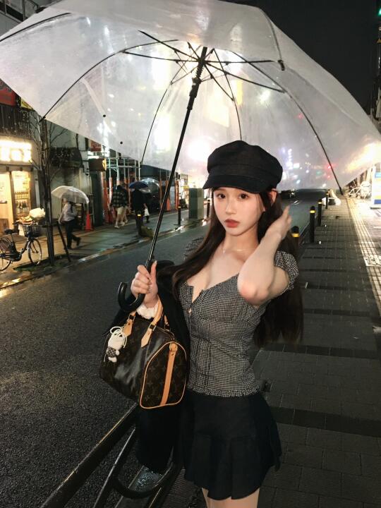 “ 东京下雨