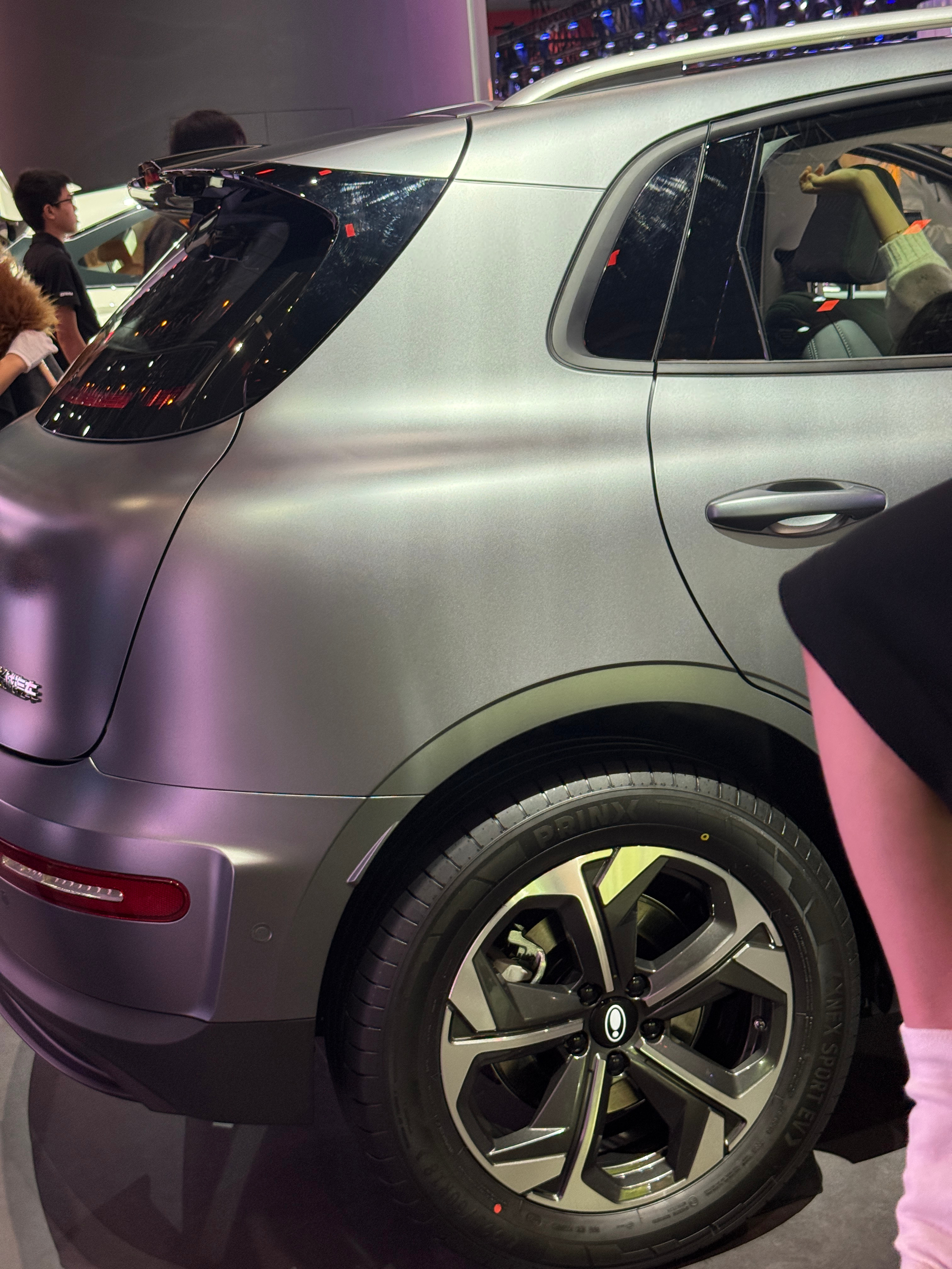 欧拉现场人真的太多了，