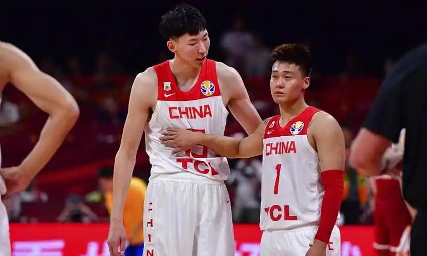 周琦、曾凡博、赵睿这三位国家队的绝对核心最近怎么没参加国家队热身赛？他们还能参加