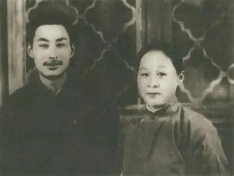 1957年3月2日，叶圣陶提笔写日记，写到一半停了下来。他妻子胡墨林因癌症去世，