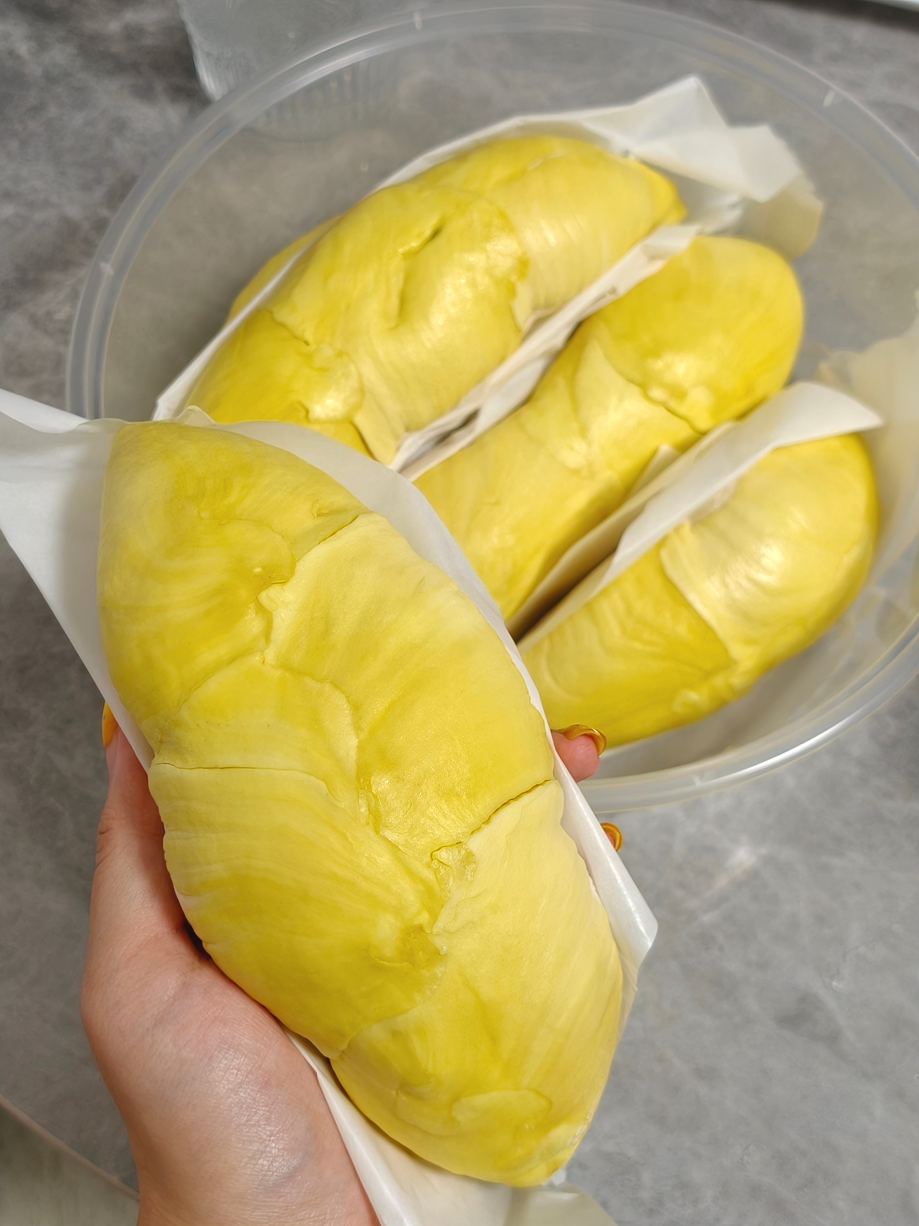 谁想看我5.6斤的榴莲开出来的3.3斤的肉！😎 